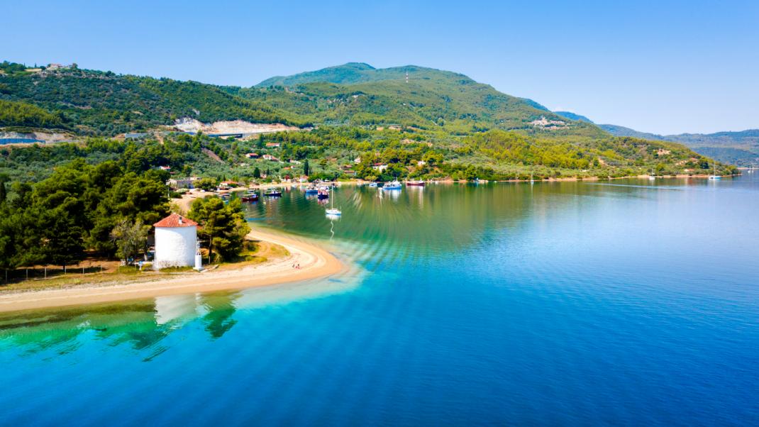 Πανοραμική εικόνα από τα Γιάλτρα Ευβοίας