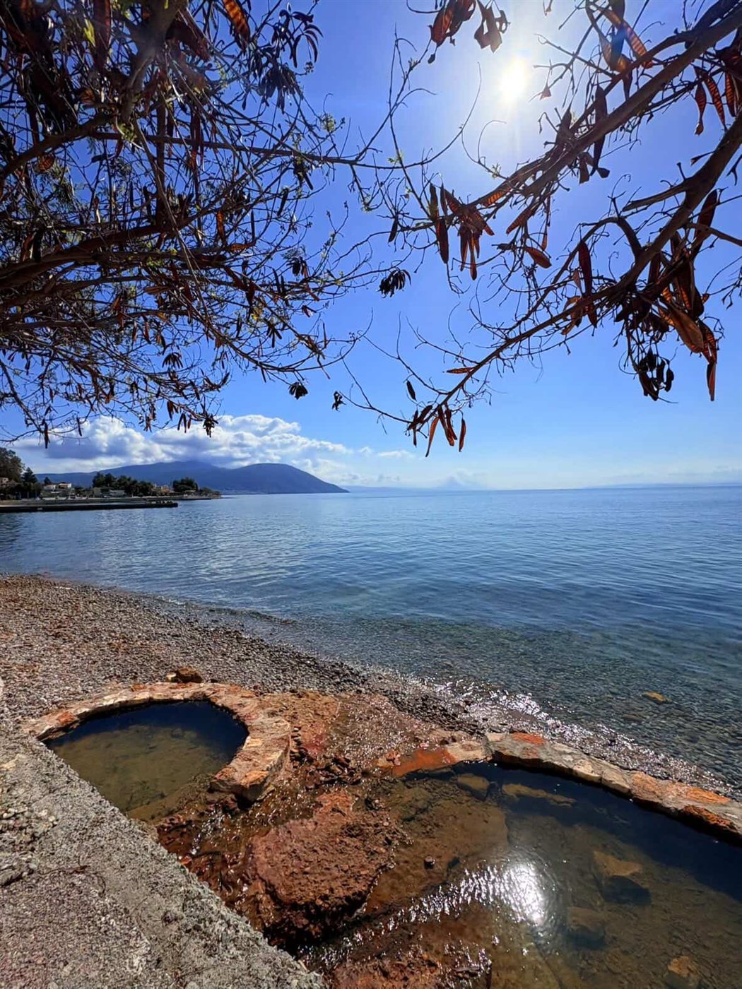 Θέα στη θάλασσα και ιαματικές πηγές στα Γιάλτρα