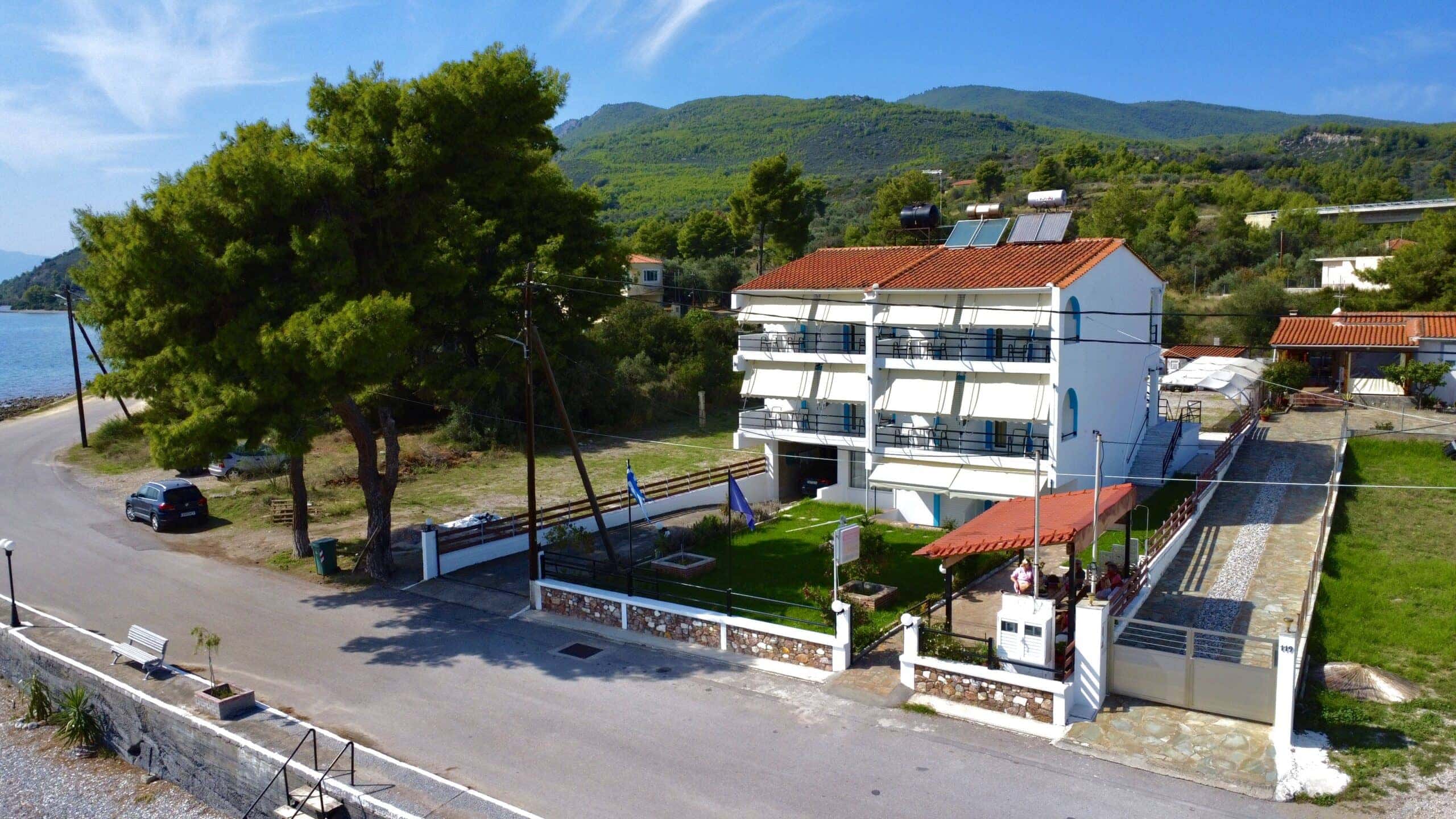 Εξωτερική άποψη του καταλύματος